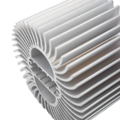 Dissipatore di calore di alluminio stabile antiruggine dell'estrusione, profili di alluminio espelsi automobilistici