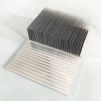Dissipatore di calore inossidabile industriale del laser, estrusione di alluminio d'anodizzazione del dissipatore di calore