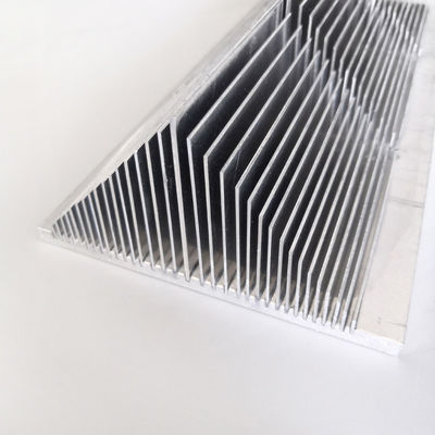 Dissipatore di calore elettronico a resina epossidica del triangolo con adesivo termico riempito